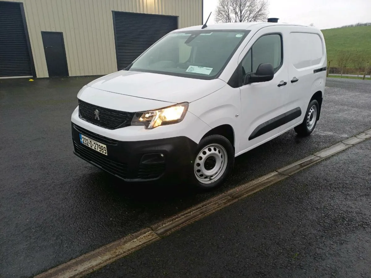 2023 Peugeot partner professional plus - Image 2