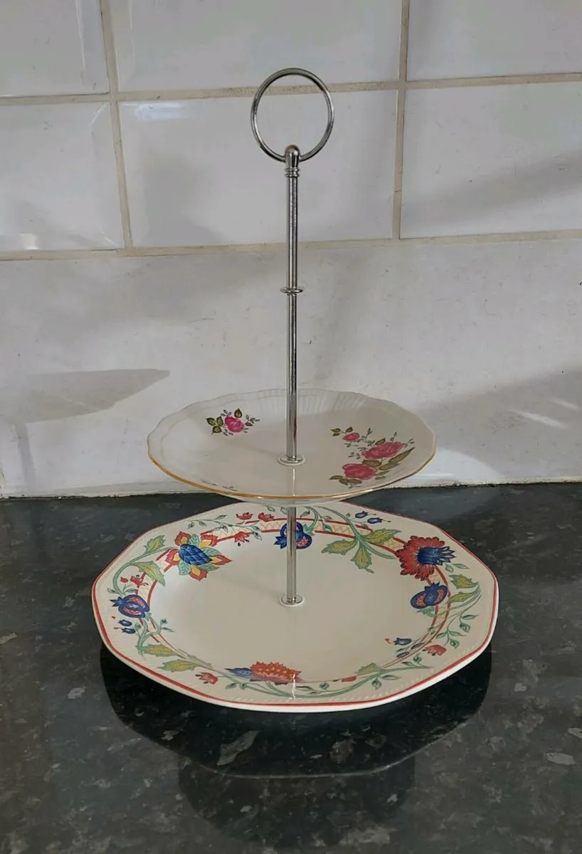 Two tier ceramic cake stand