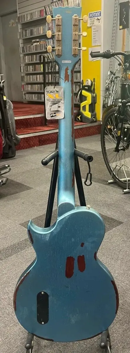 Vintage V120 Distressed - Image 3