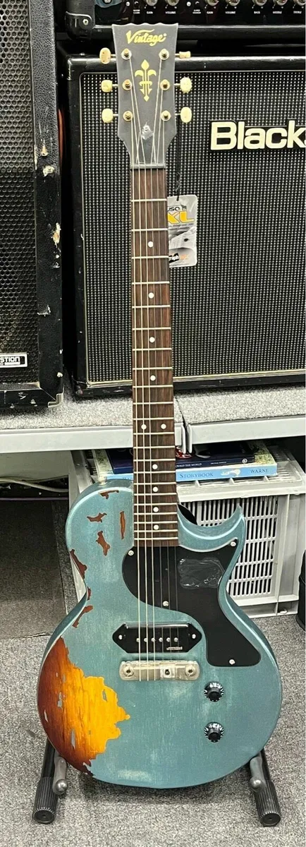 Vintage V120 Distressed - Image 4