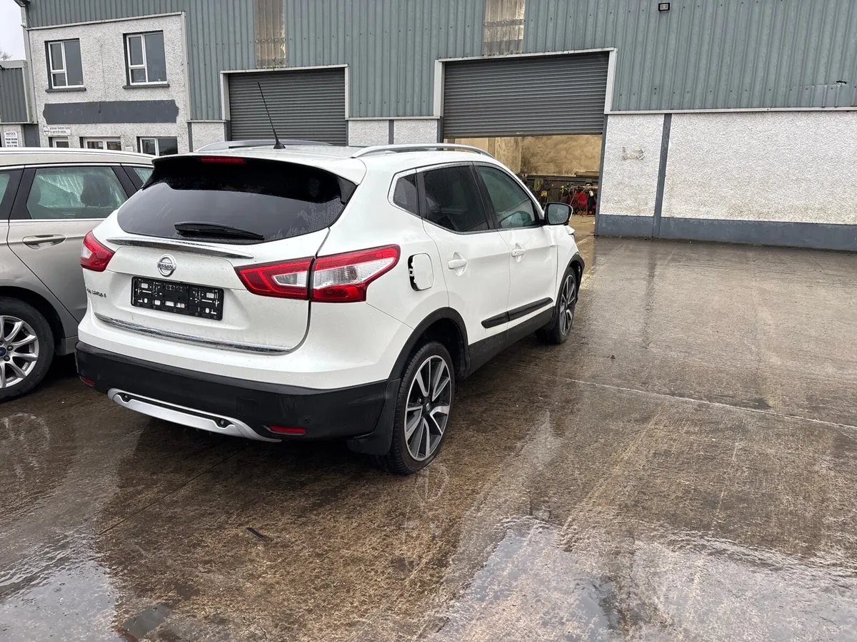 2016 qashqai 4x4 for parts - Image 3