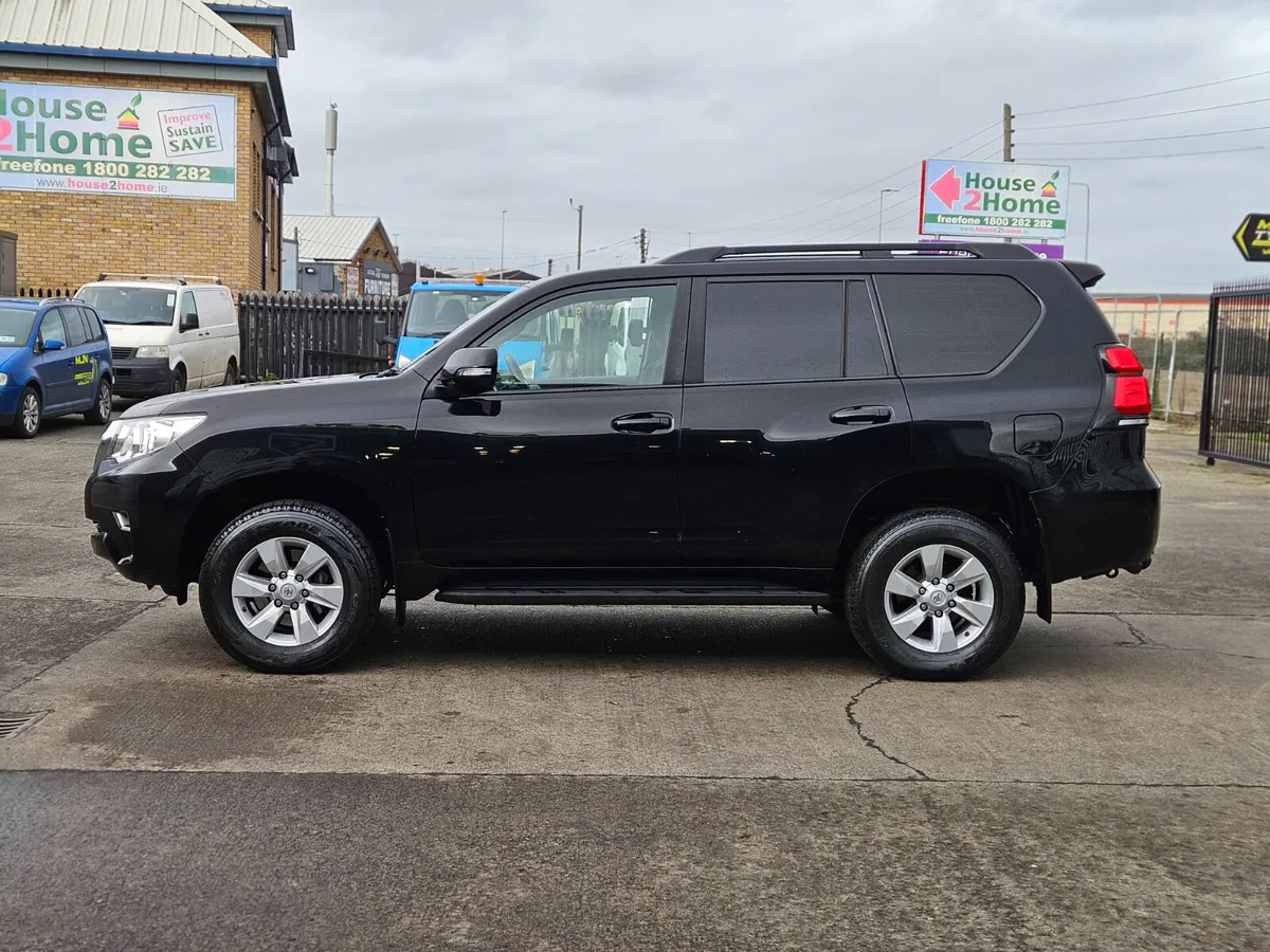 Toyota Land Cruiser LWB AUTOMATIC - Image 2