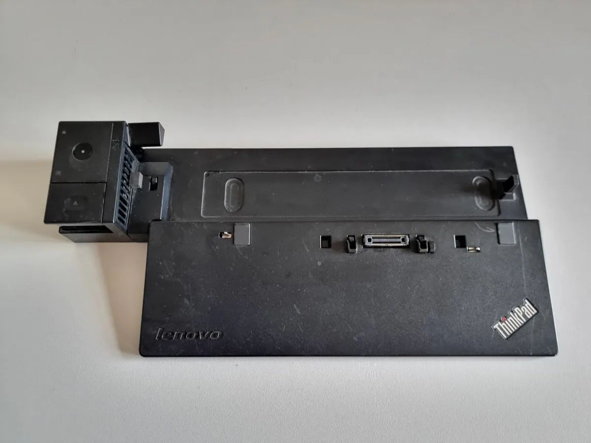 Lenovo Thinkpad Ultra Dock 40A2 - Image 1