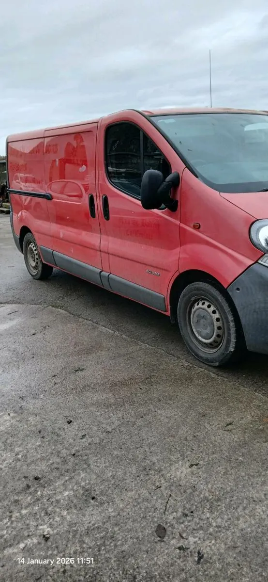 Nissan primastar long wheel base twin sliding door - Image 4