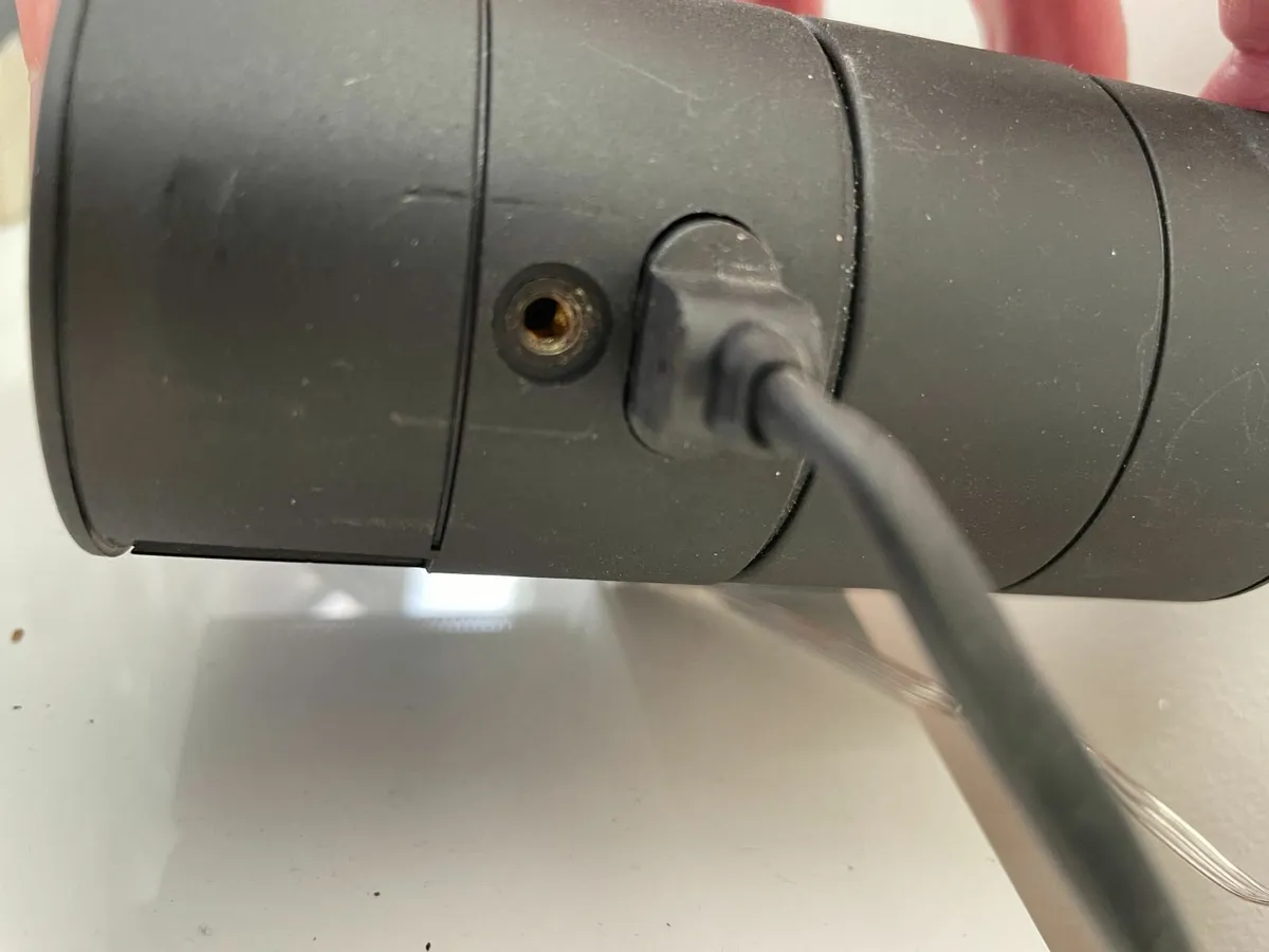 Bose speaker stands - Image 4