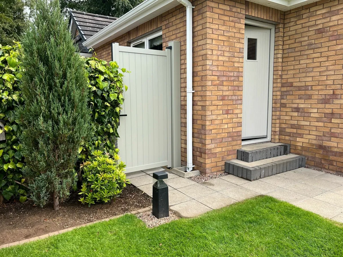 Aluminium Pedestrian / Garden Gates - Image 1