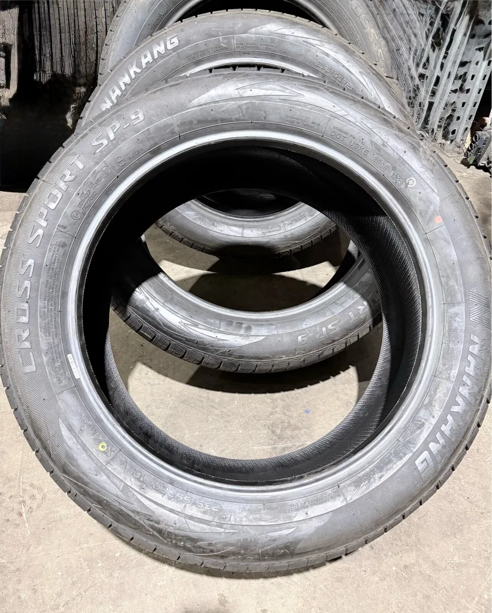 235/55 R20 - Image 3