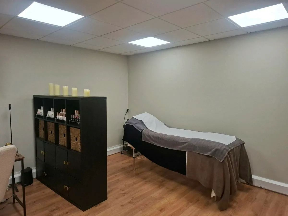 Beauty Room Collaboration Available - Image 1