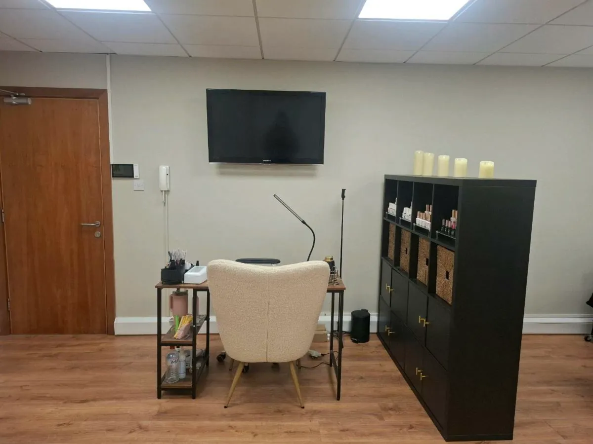 Beauty Room Collaboration Available - Image 2