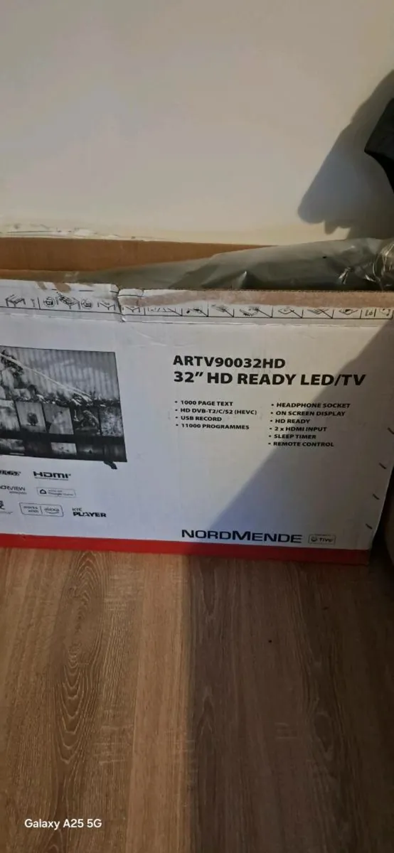 NORDMENDE 32INCH SMART TV - Image 1
