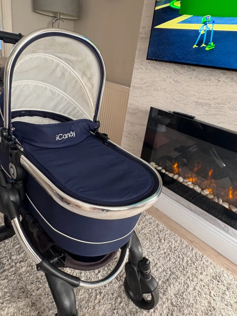 Icandy Peach - carrycot and buggy - Image 2