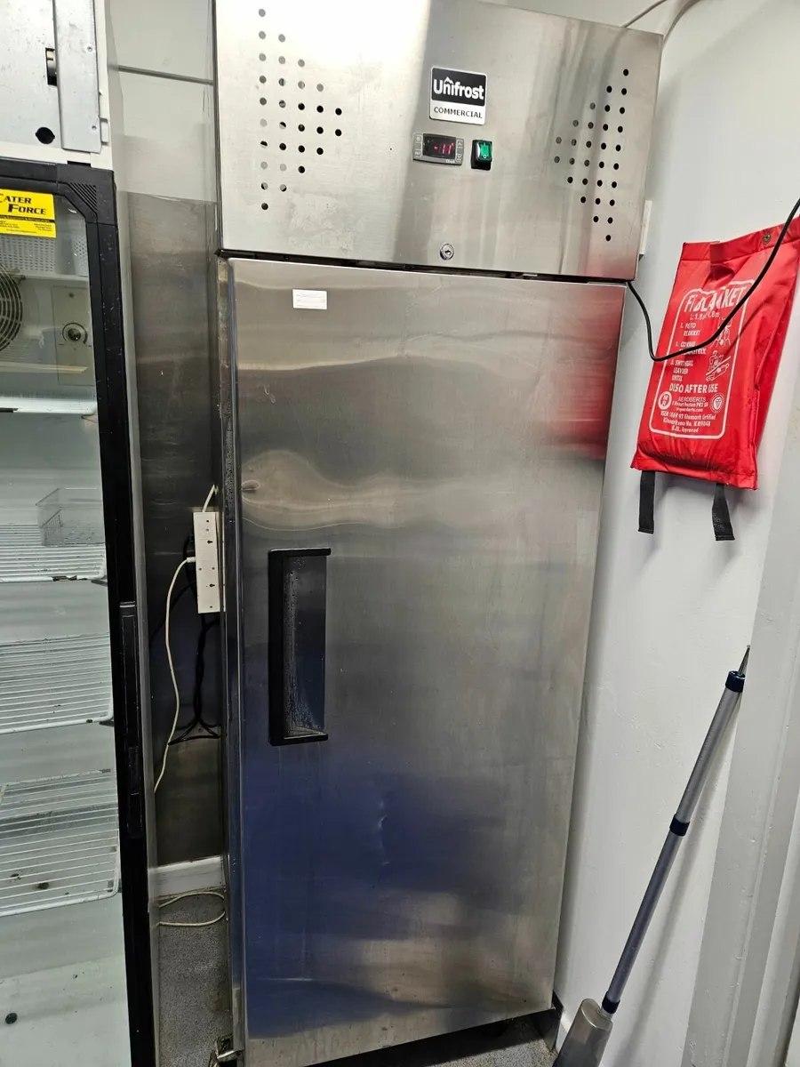 Whole café contents - Image 2