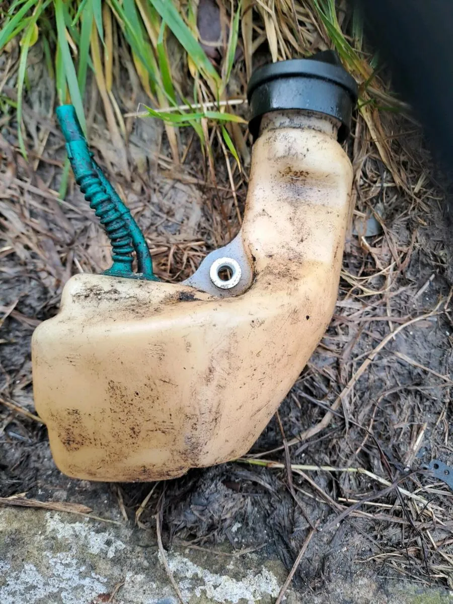 stihl fs38 fuel tank