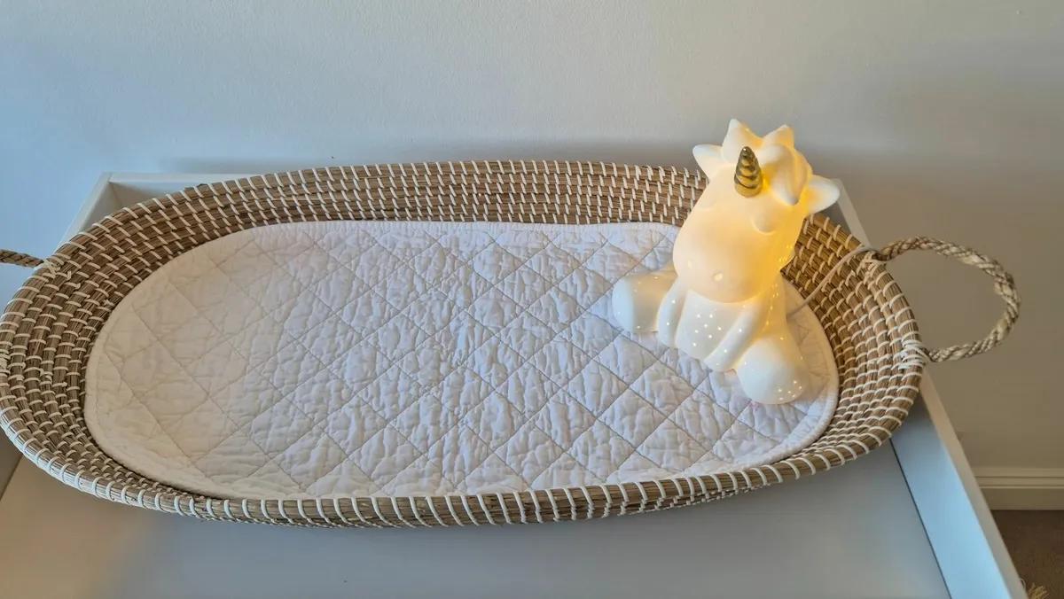 Baby changing table - Image 4