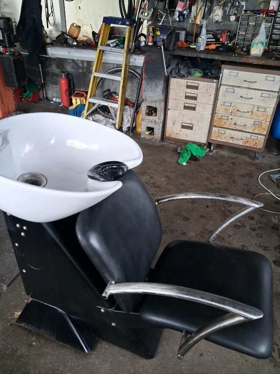 Barbers station/hair dresser station - Image 3