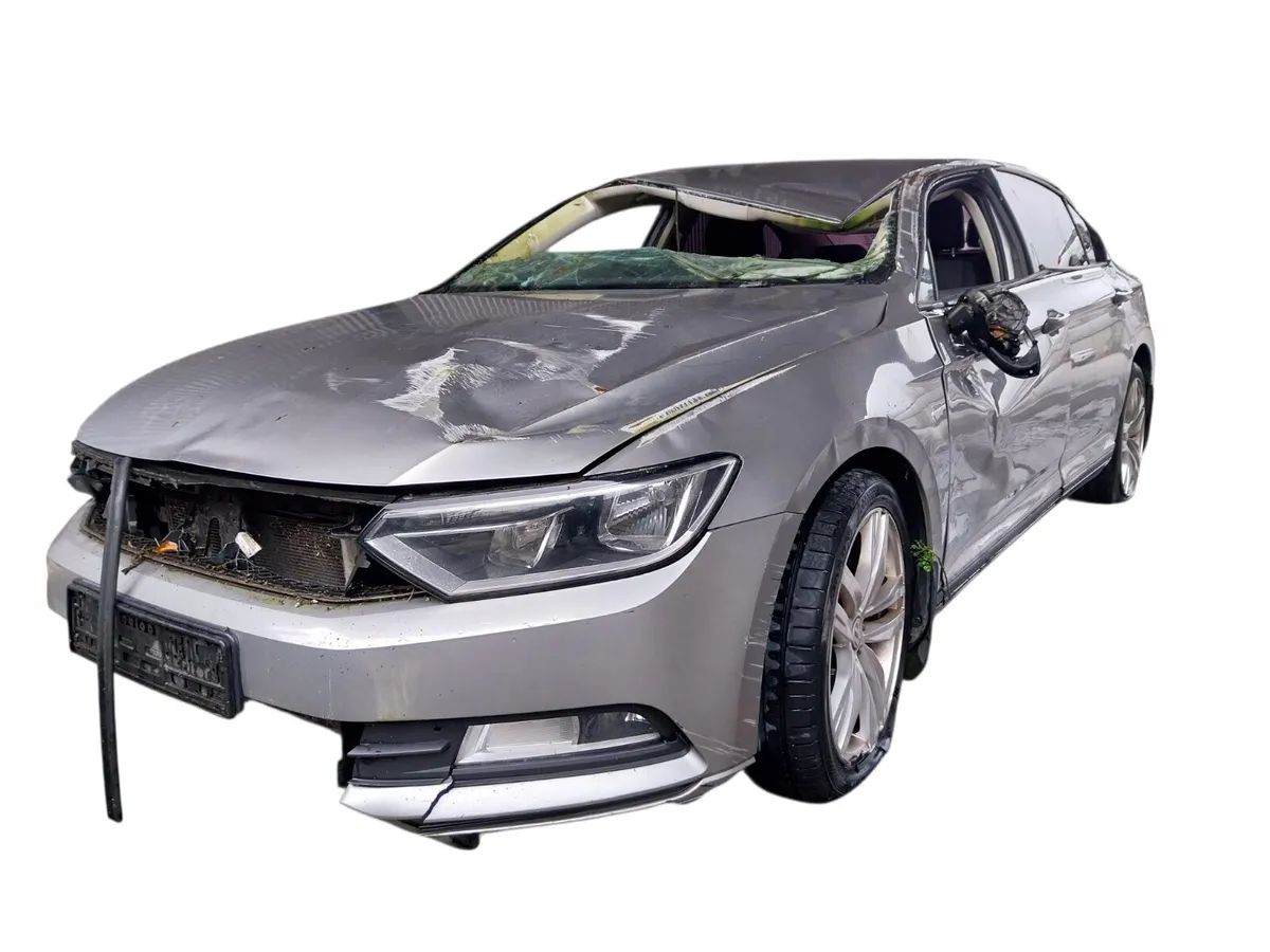 2015 VOLKSWAGEN  PASSAT For Breaking/Dismantling - Image 3