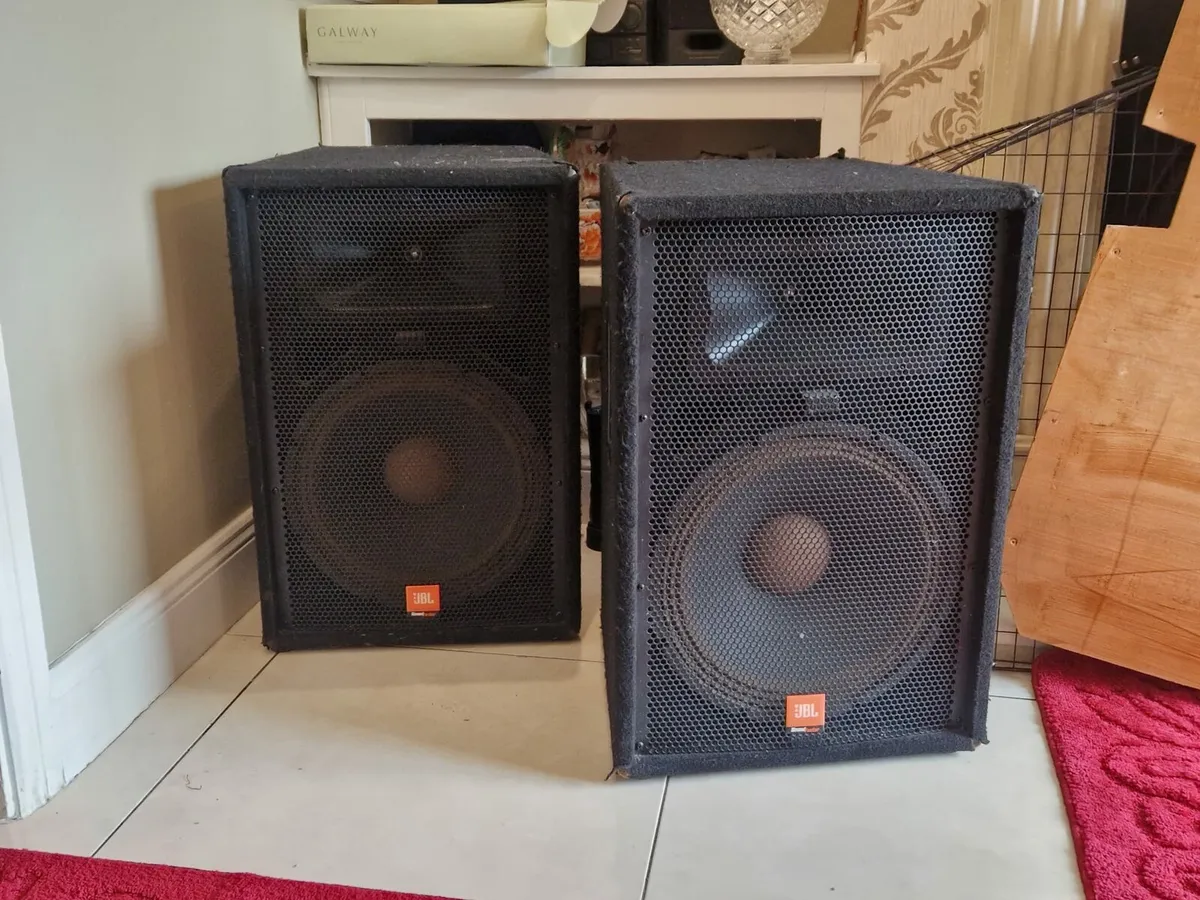 Jbl sound factory SF-15 1000w speakers