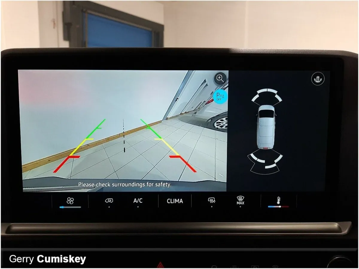 Volkswagen Transporter TRENDLINE LWB 30 110BHP - Image 2
