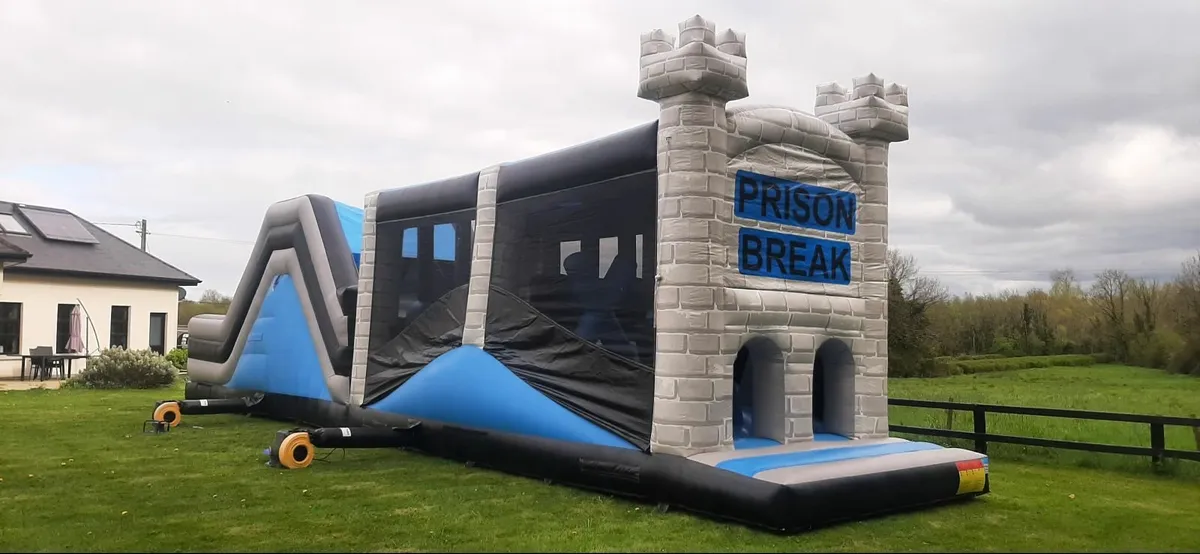 Bouncy castles - Image 1