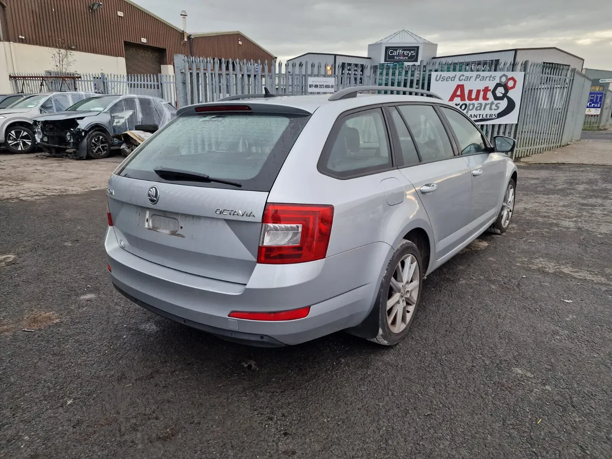 14 SKODA OCTAVIA  2.0 TDI (CKFC) FOR BREAKING - Image 3