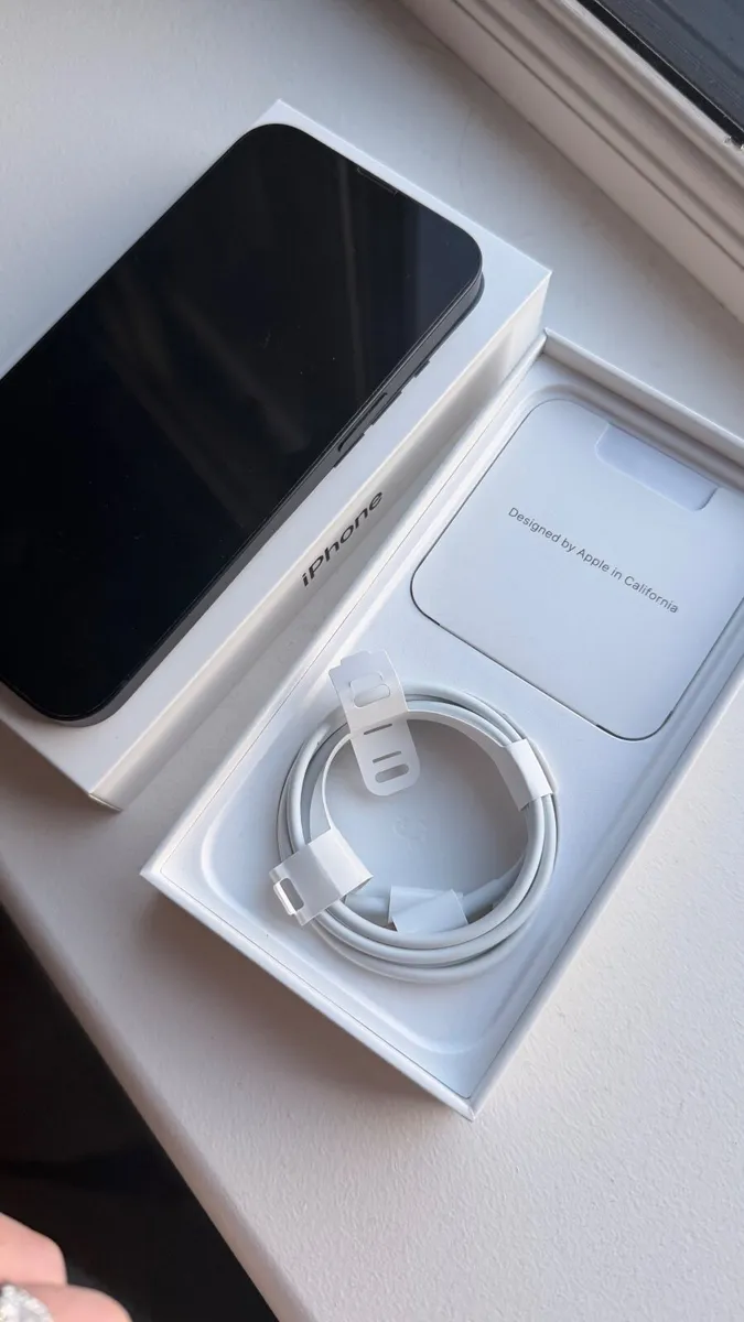 Phone IPhone 13 128GB - Image 3