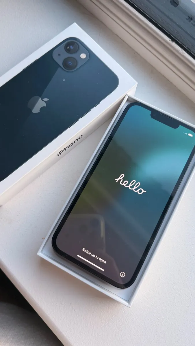 Phone IPhone 13 128GB - Image 1