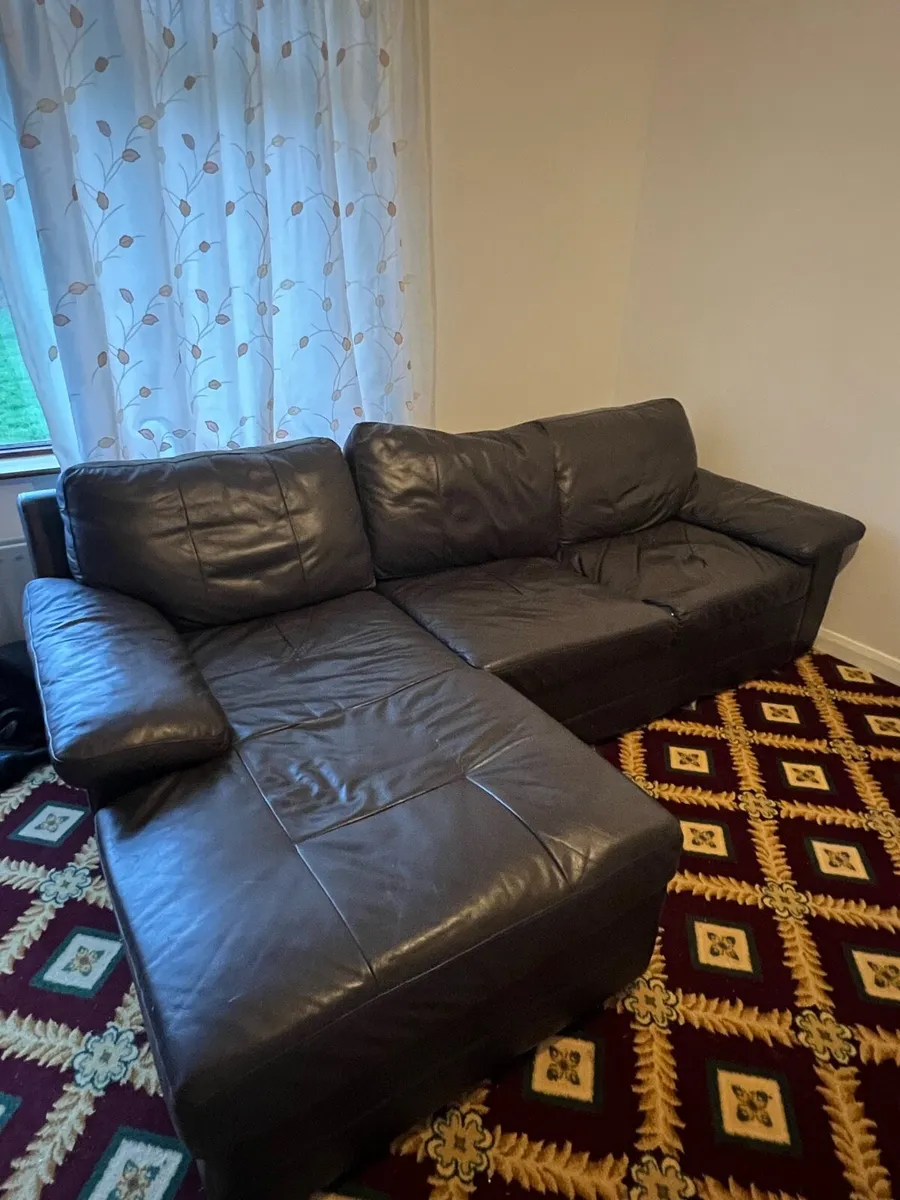 L sofa free to take away - Image 1