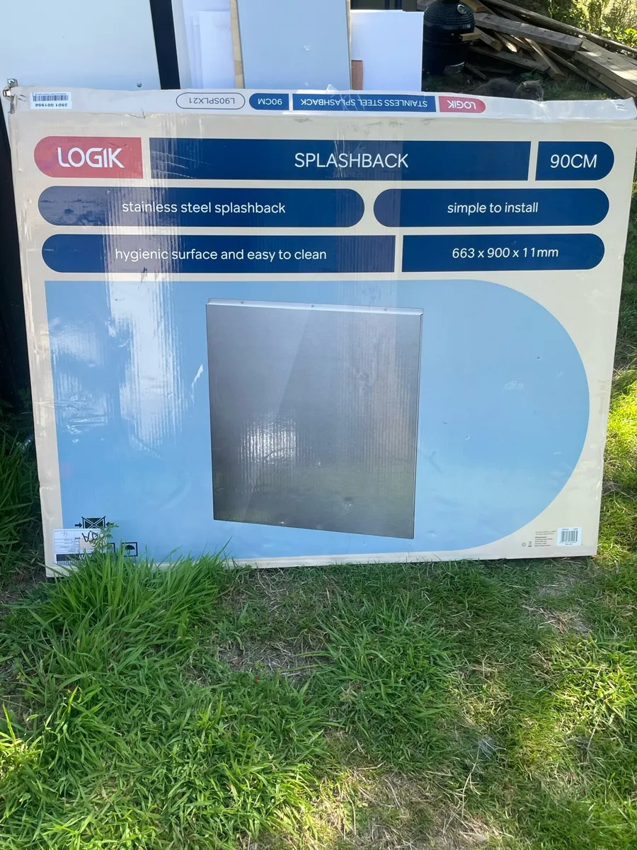 Stainless steel splashback