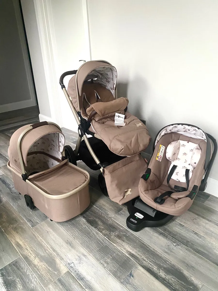 Cosatto Giggle 4 Pram travel system  unwanted Gift - Image 2