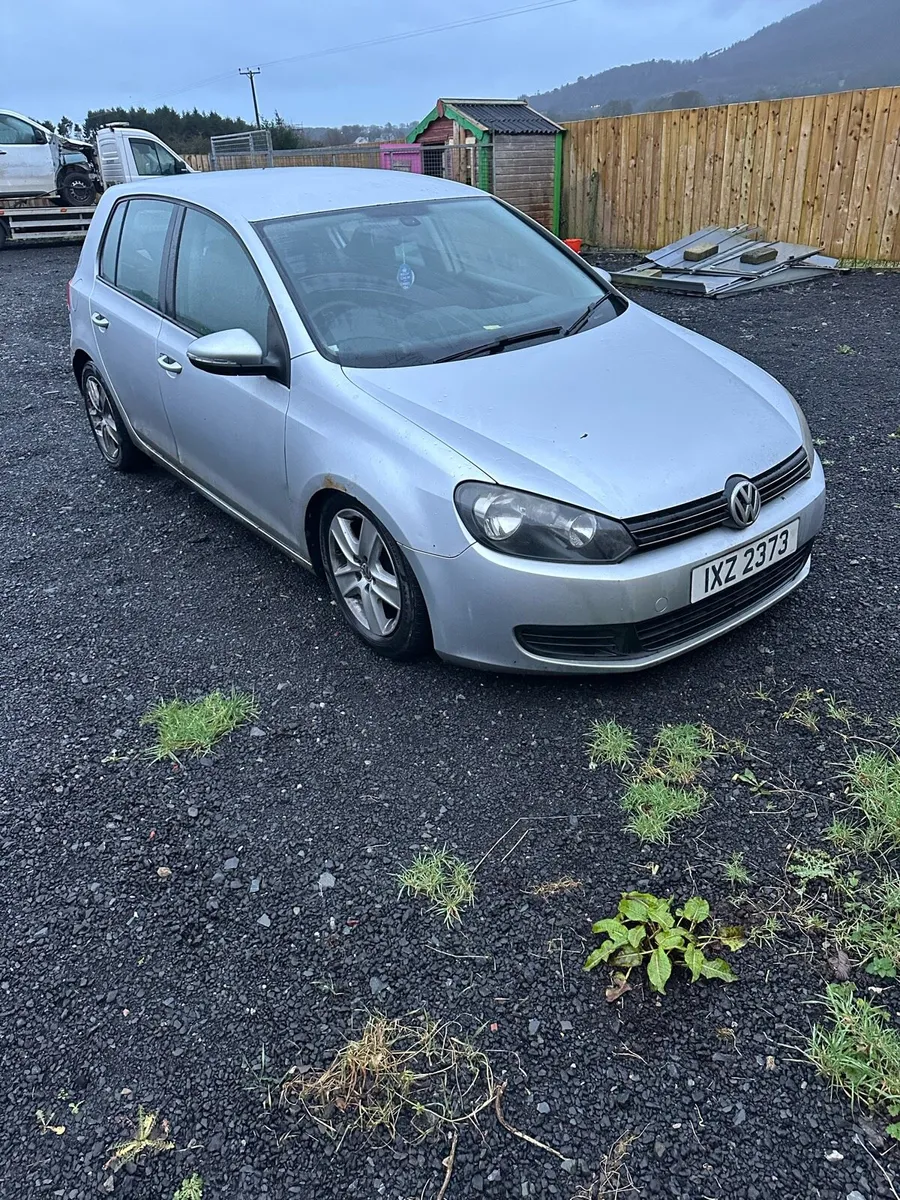 2010 Volkswagen Golf 1.6 &2.0 tdi for breaking - Image 3