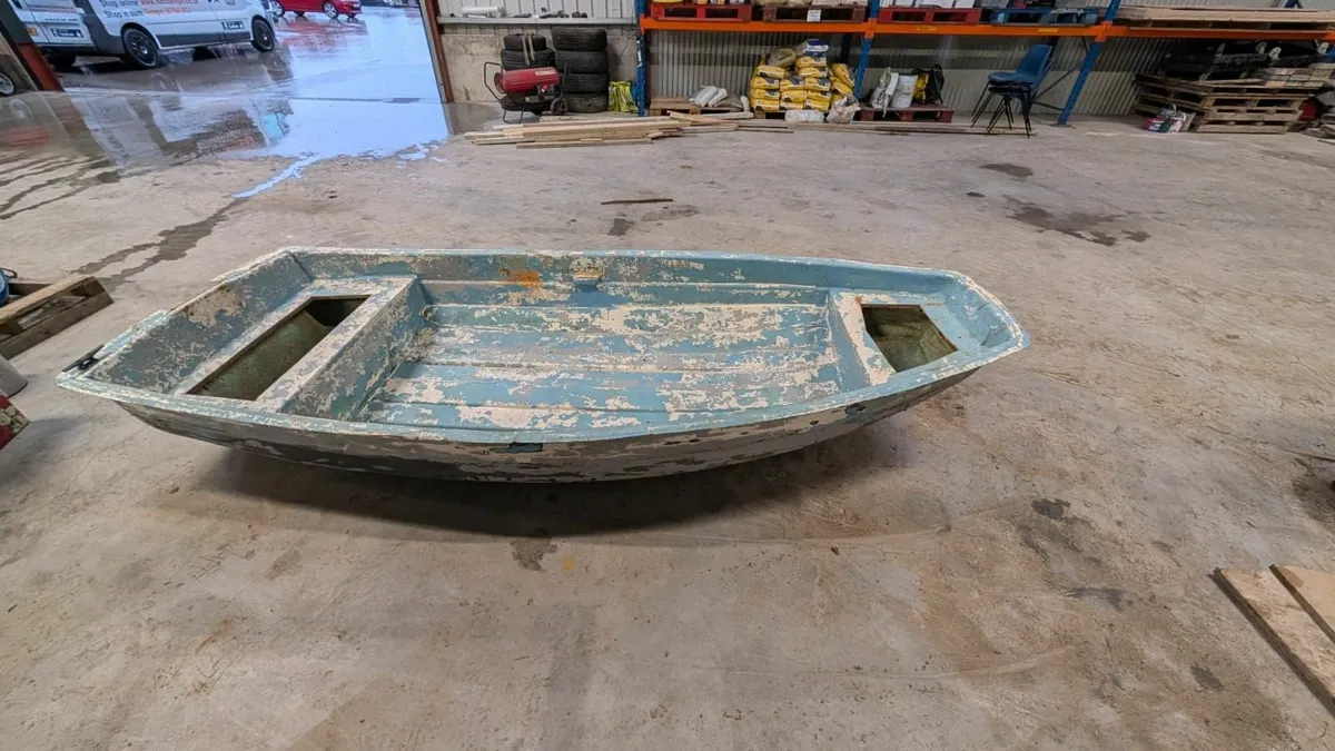 10ft Fiberglass Boat / Dinghy – Project or Restora - Image 2
