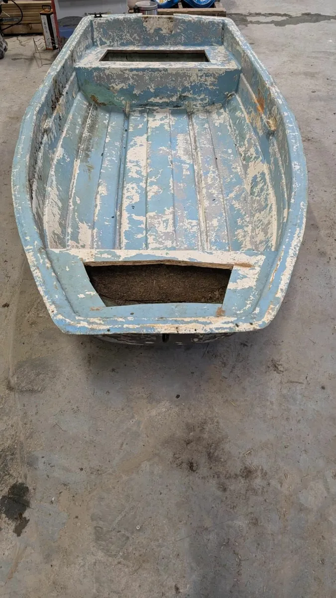 10ft Fiberglass Boat / Dinghy – Project or Restora - Image 3