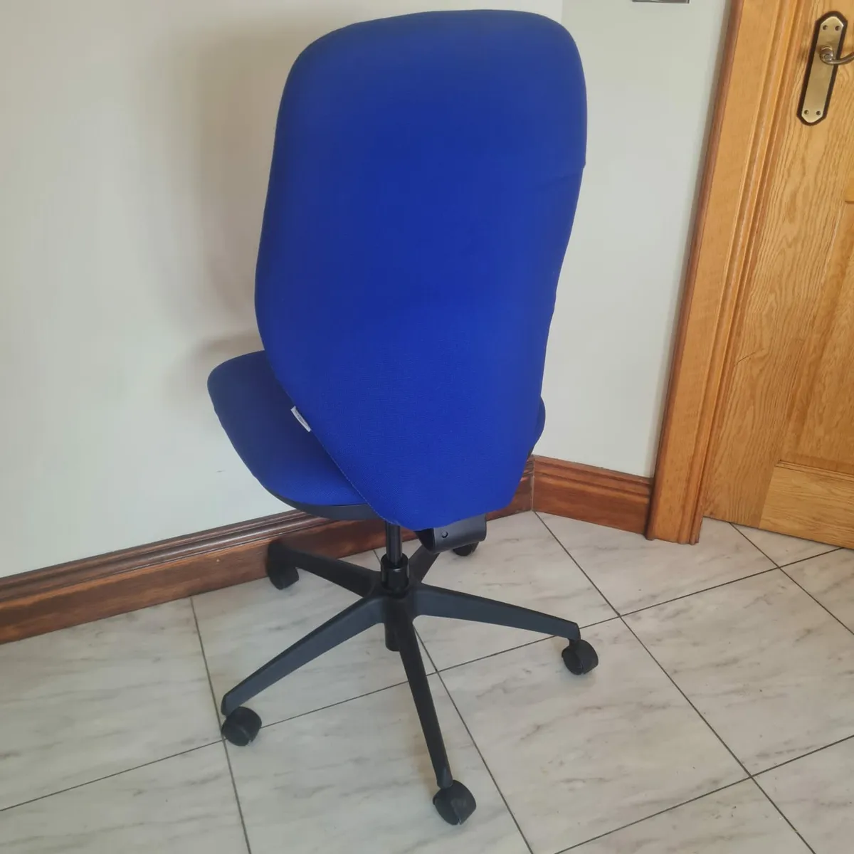 Blue boss office task chairs - Image 2