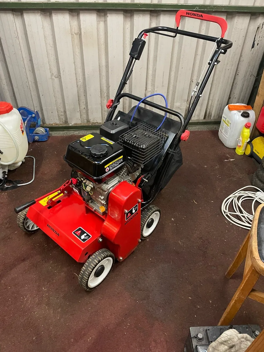 Lawn scarifier ( like new ) - Image 1
