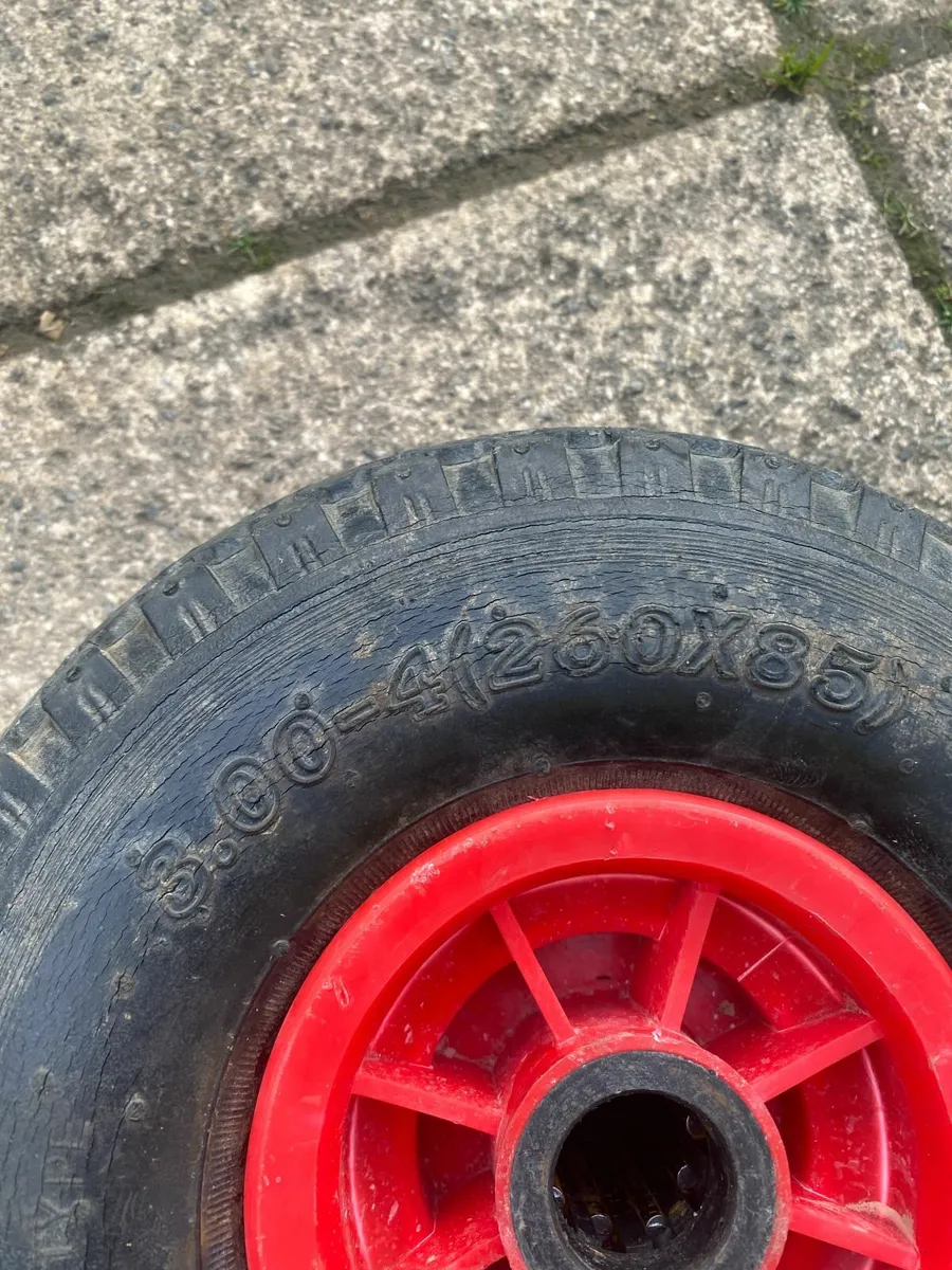 Pneumatic Wheel for Trolley Size: 3.00-4 - Image 2