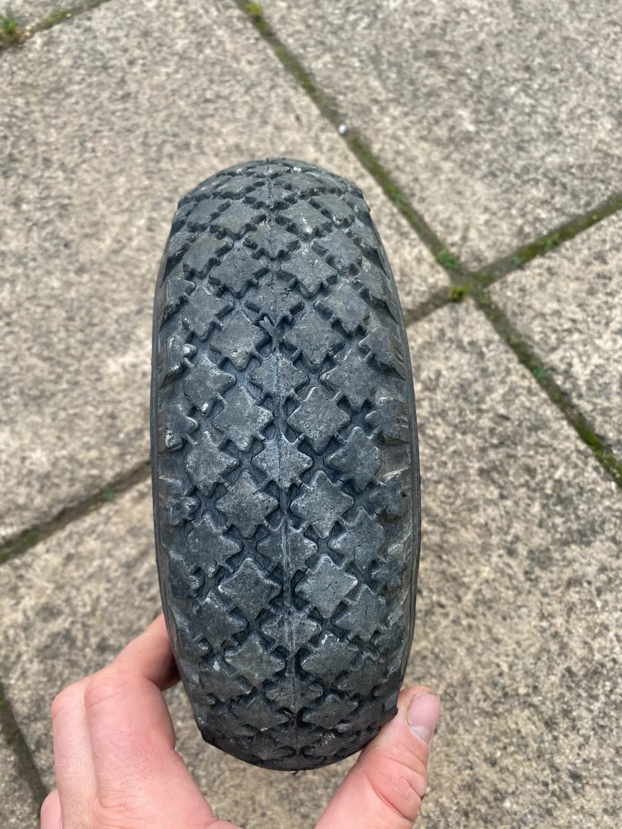 Pneumatic Wheel for Trolley Size: 3.00-4 - Image 3