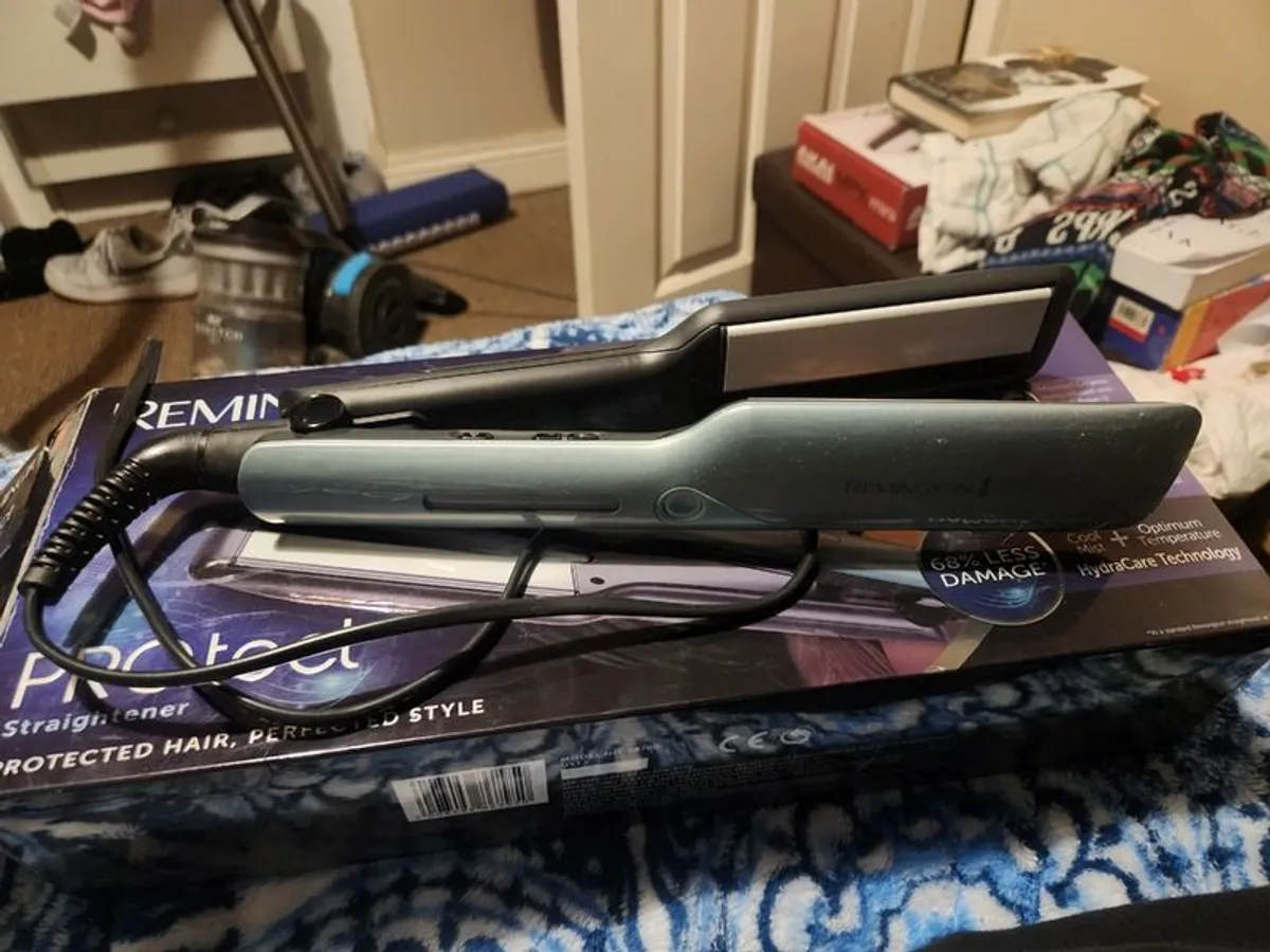 Remington PROtect Straightener (Model S8700). - Image 1