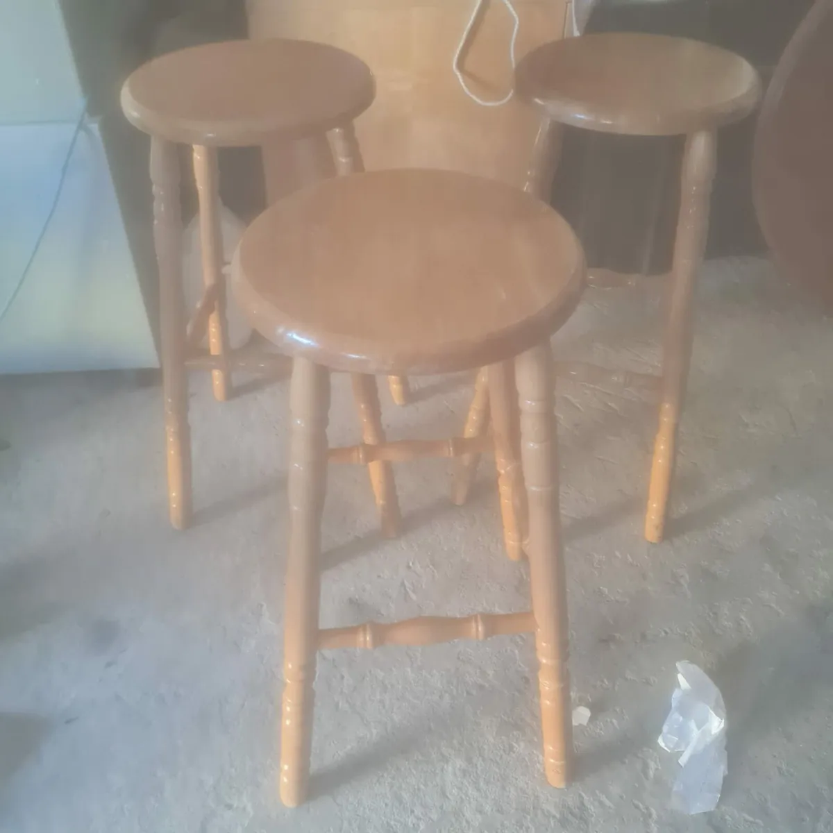 3 z wooden stools