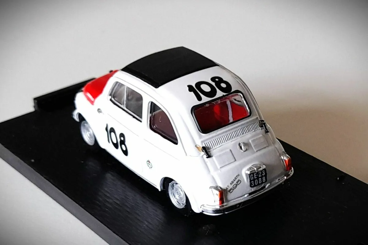 Collectable Brumm 1:43 – Fiat Abarth 595 '65 - Image 4