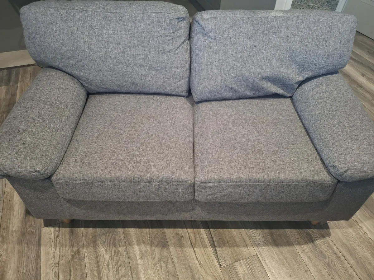 2 SEATER COUCH - Image 2