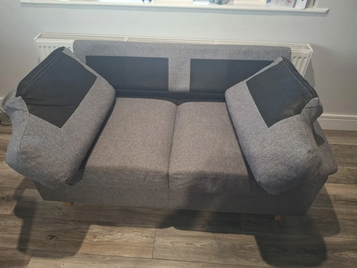2 SEATER COUCH - Image 3