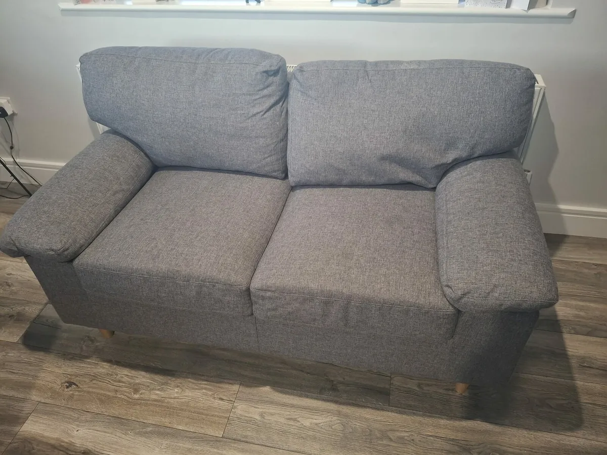 2 SEATER COUCH - Image 4