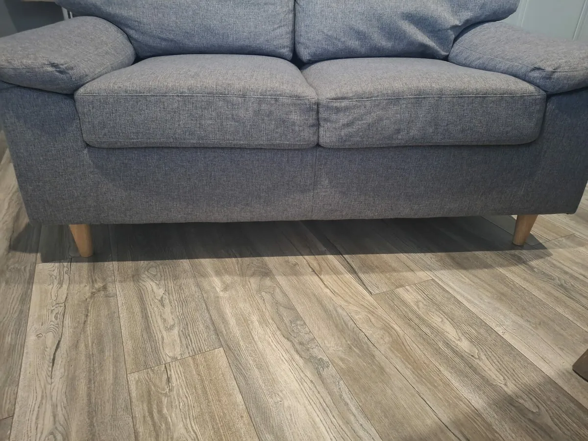 2 SEATER COUCH - Image 1