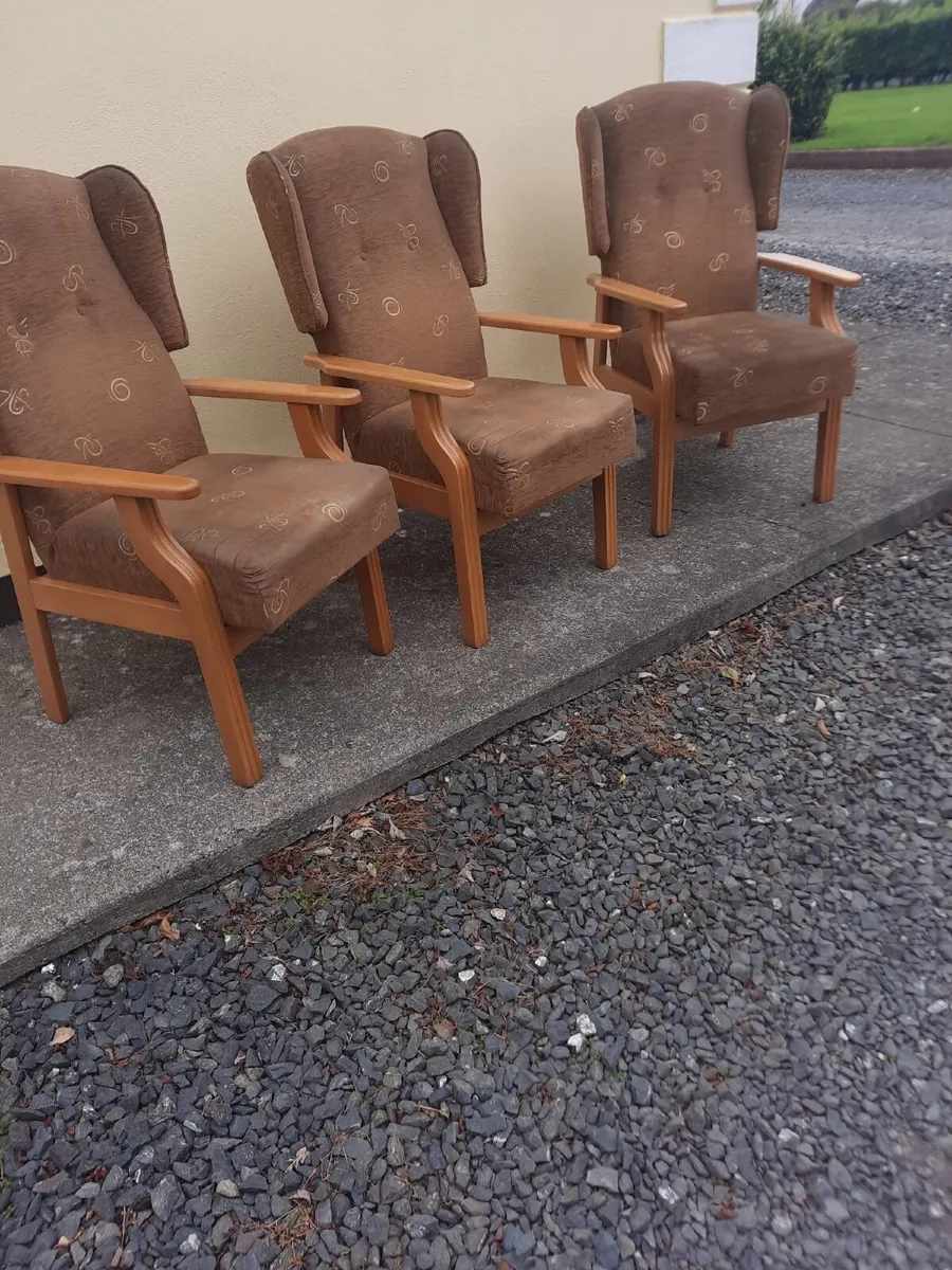 Orthopaedic Aram chairs - Image 1