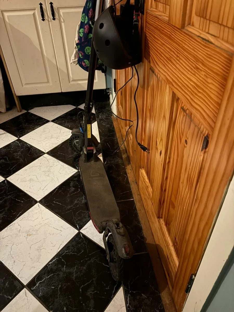 Electric scooter - Image 2