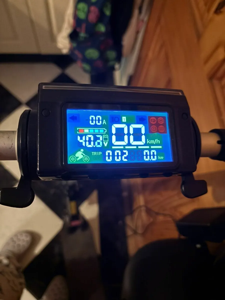 Electric scooter - Image 3