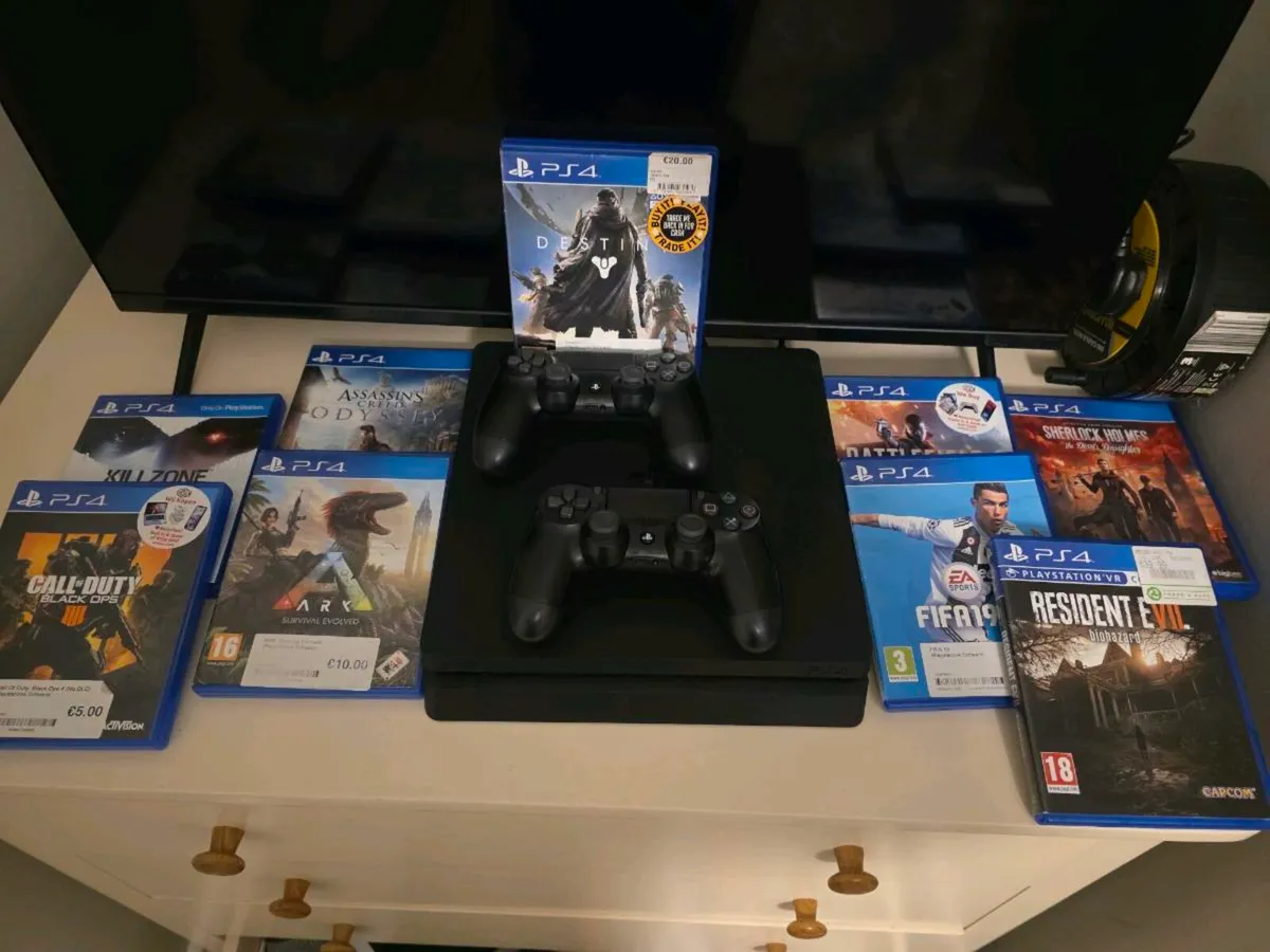 PlayStation 4 - Image 1