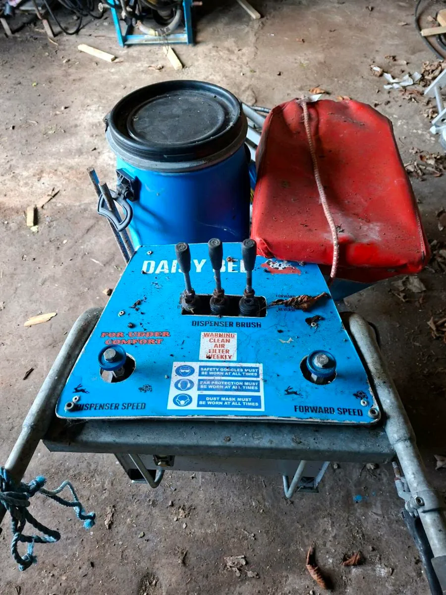 daisy bed cubicle brush - Image 2