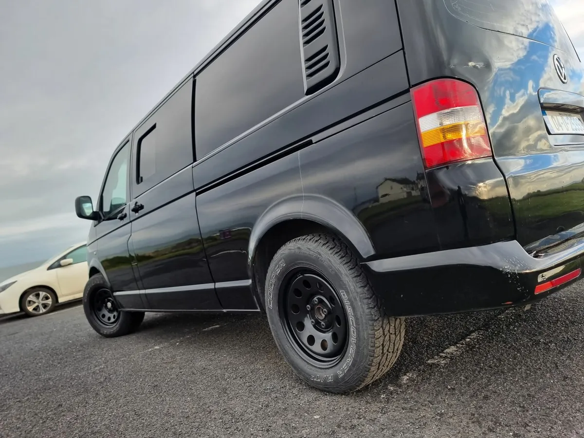 VW T5 2.5 TDI     One Owner - Image 3