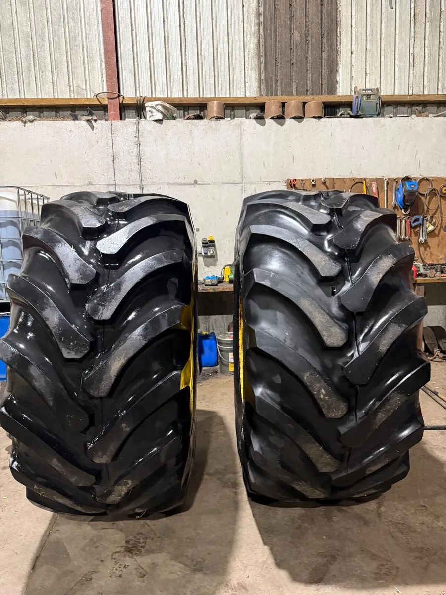 800 65 R32 came off John Deere slurry tyres - Image 3